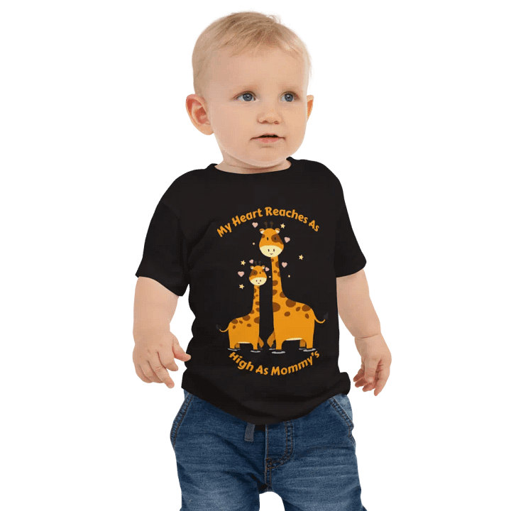 Mommy's Heart Giraffe Baby Tee product image (1)