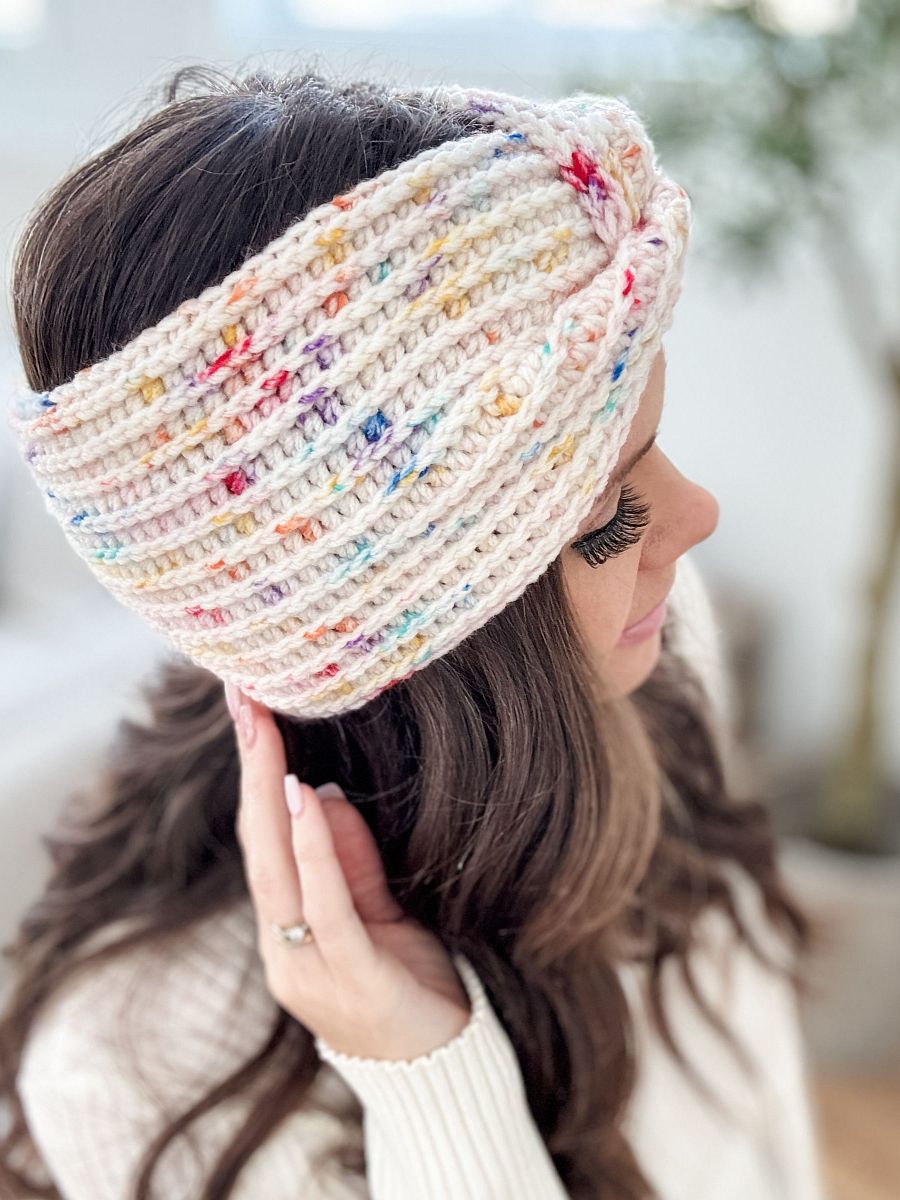 Snowy Season Headband Crochet Pattern product image (6)