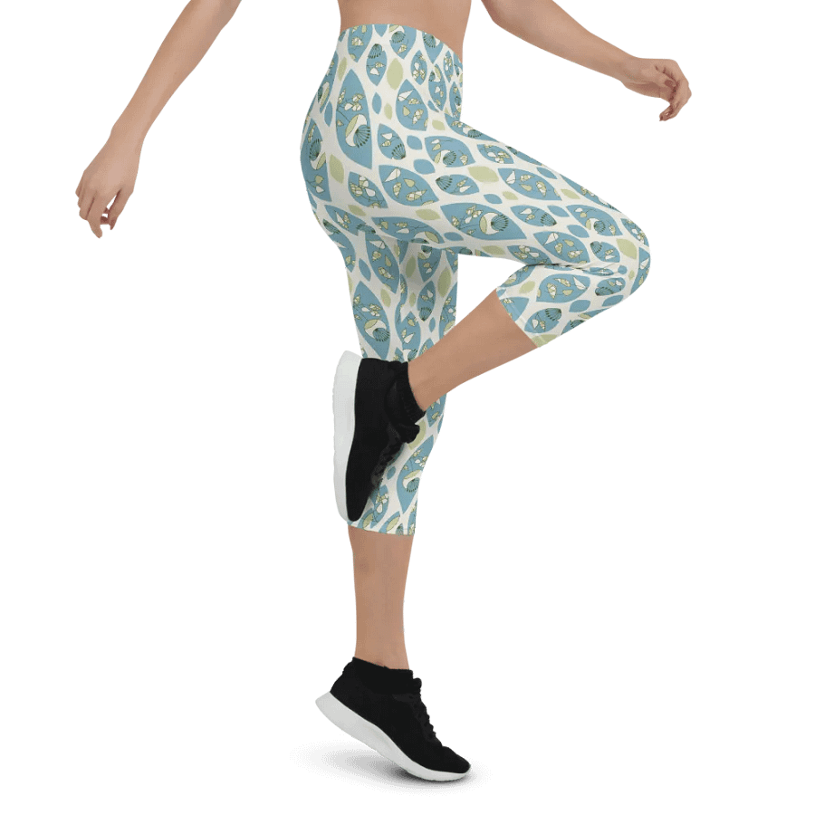 Chilly Summer | Capri Leggings product image (6)
