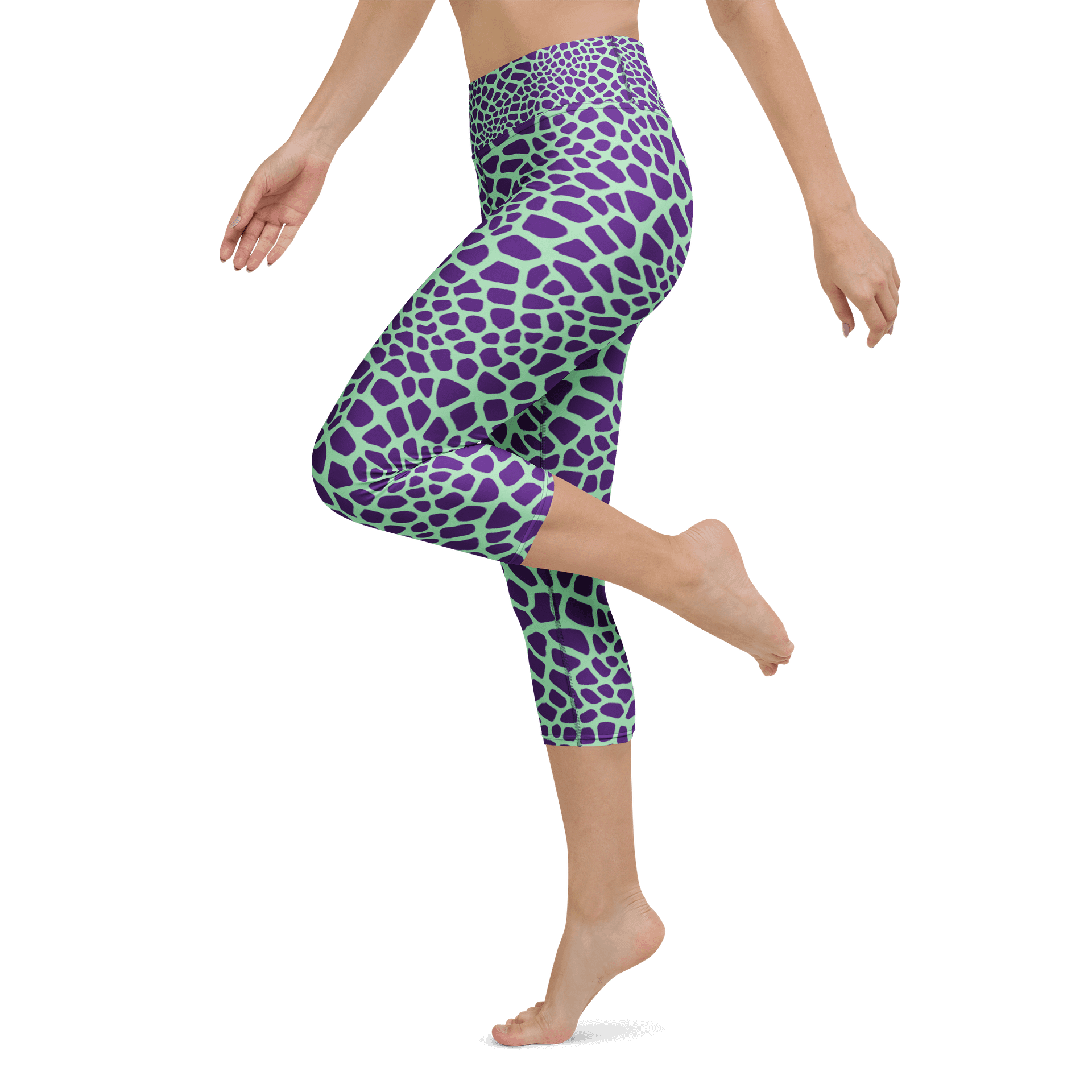 Green Giraffe Capri Leggings product image (5)