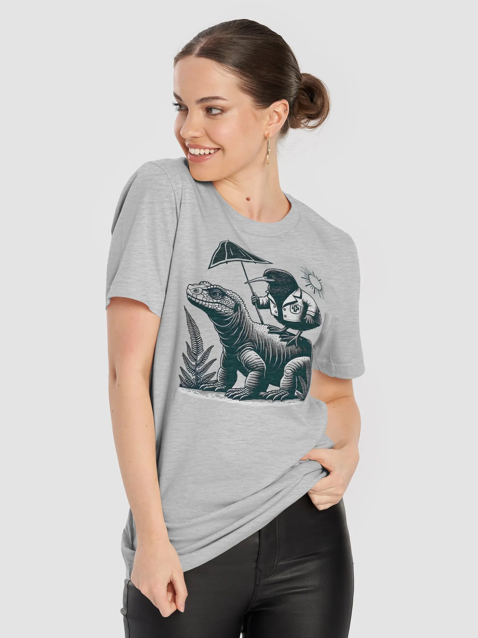 Retro Kiwi and Tuatara Rescue T-Shirt, Animal Rescue Tee, Wildlife Helper Gift, Wildlife Rescue Vet T-Shirt product image (5)