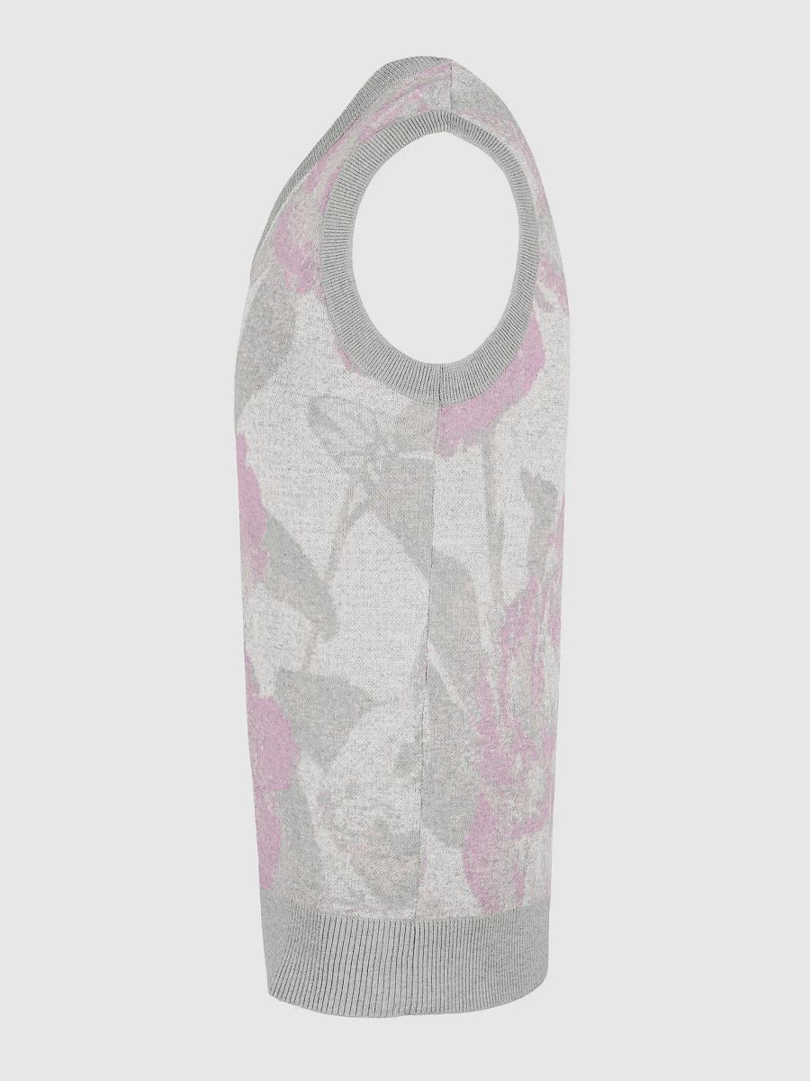 Floral Bliss Coral II Knitted V-Neck Vest product image (29)