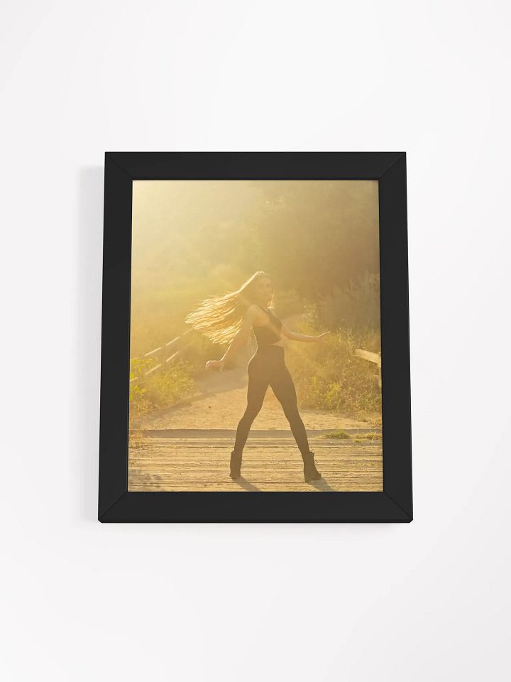 Uncaged photograph product image (1)