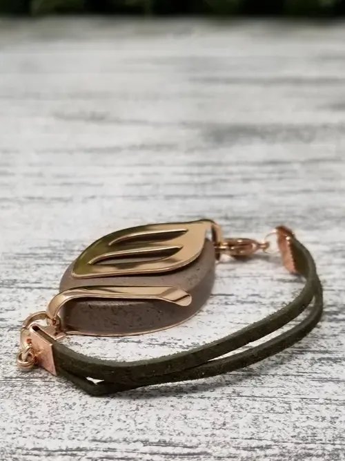Forrest Green Suede Bracelet | Handmade Accessory for Bellabeat Leaf Urban & Ivy product image (1)
