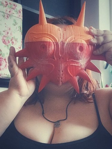 Progress foto: langzaam maar zeker. Ik ben nog nieuw in het 3d printen maar ik kom er wel! 😊
#majorasmask #3dprint #zelda #co...