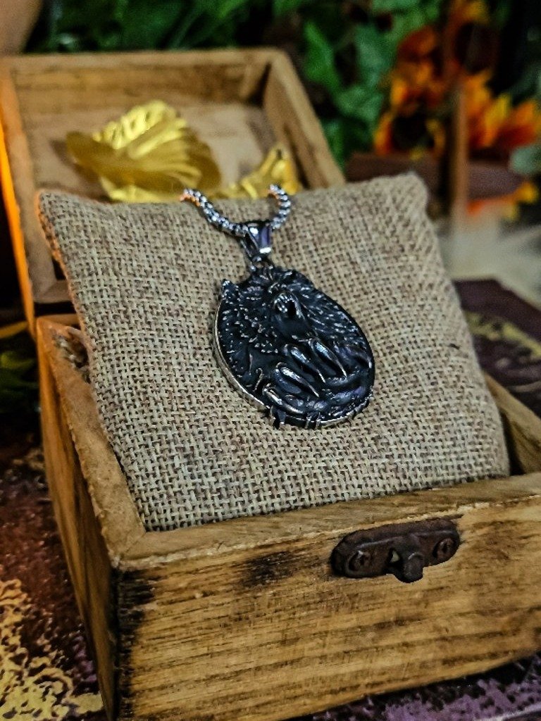 The Armored Kingdom Claw of the Mountain Bear Necklace product image (6)