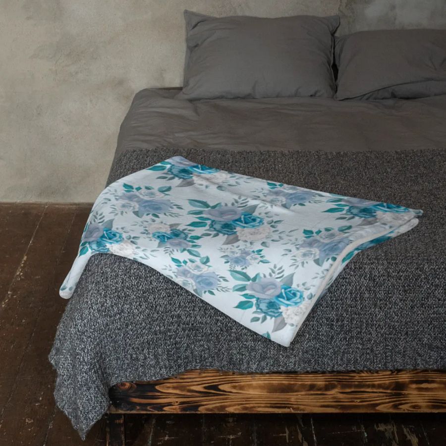 Blue Roses Blanket product image (11)