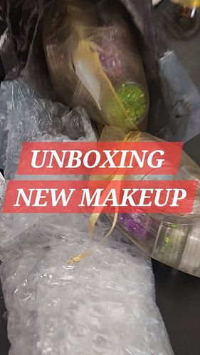 I recently ordered @luxbaesthetix 's B1G1 sale on mystery Scoops and they arrived yesterday!! I got soo many things! 

First ...