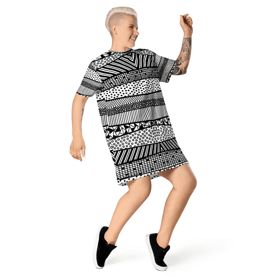 Modern pattern in black and white T-Shirt Dress product image (8)