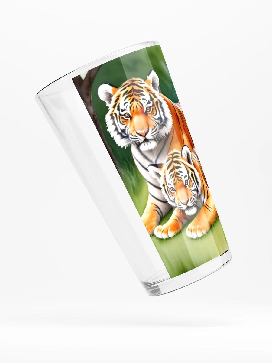 Tiger Shaker Pint Glass product image (4)