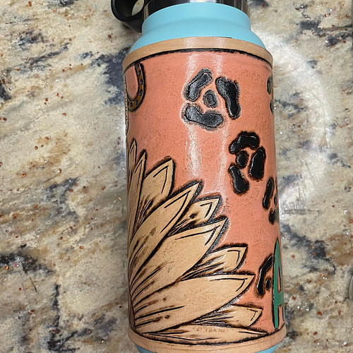 I’ve been so bad about posting… so here is gonna be a dump of all the stuff I’ve been working on! Hydro flask wrap #leathercr...