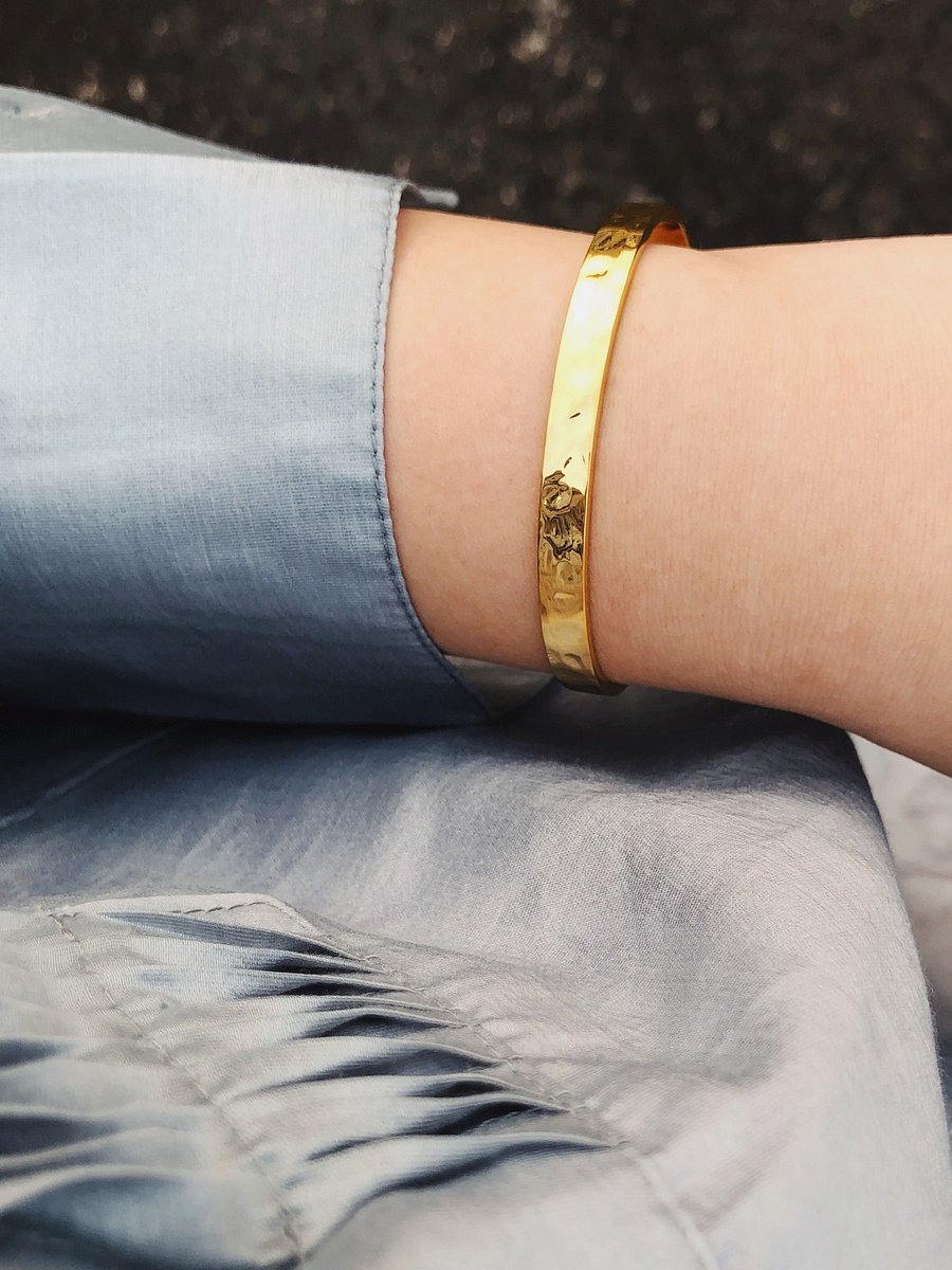 Irregular Hammer Pattern Bracelet | 18K Gold Plated product image (5)