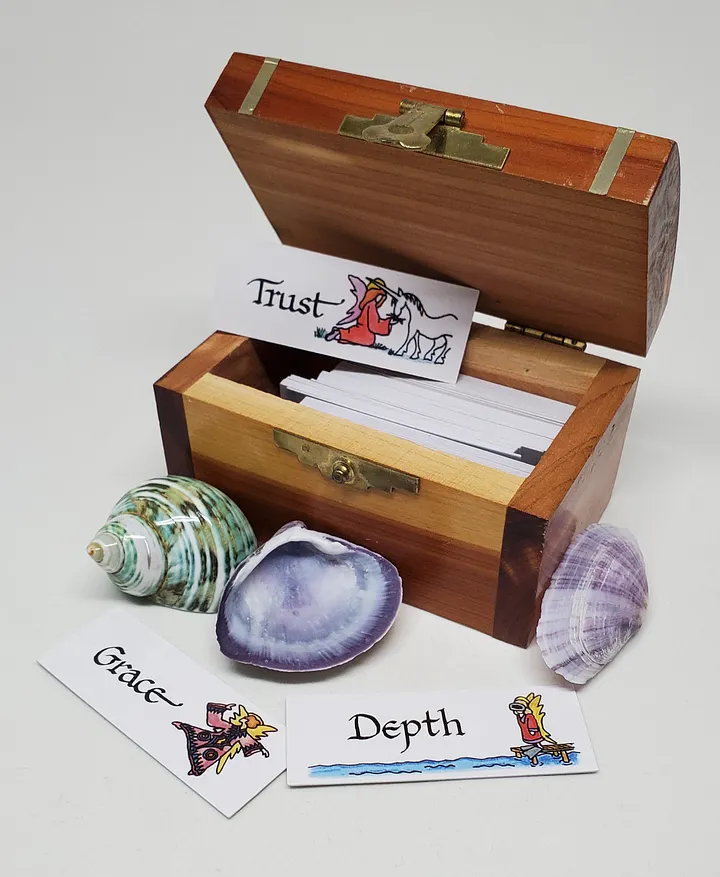 Vintage Wooden Trunk & Angel Cards product image (2)
