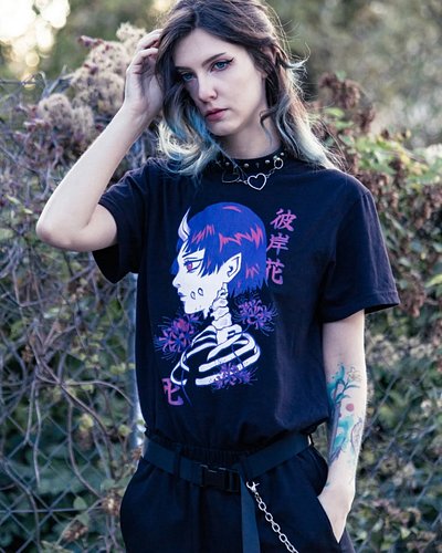 Higanbana t-shirt online!

➡️all links in the bio 💮

#obakura #Obakura_clothing #darkwear #tshirt
#higanbana
#streetwear
#ani...