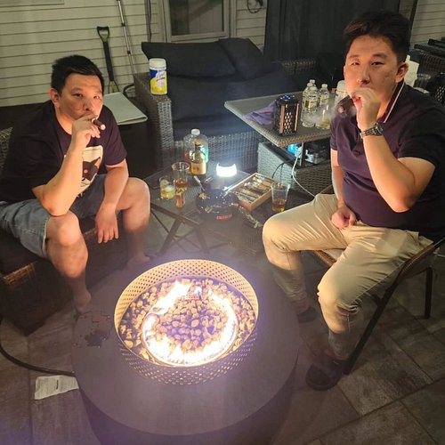 It's good to be back to my original life style. Good friend visit over the weekend and we splurged and burned the day away!
