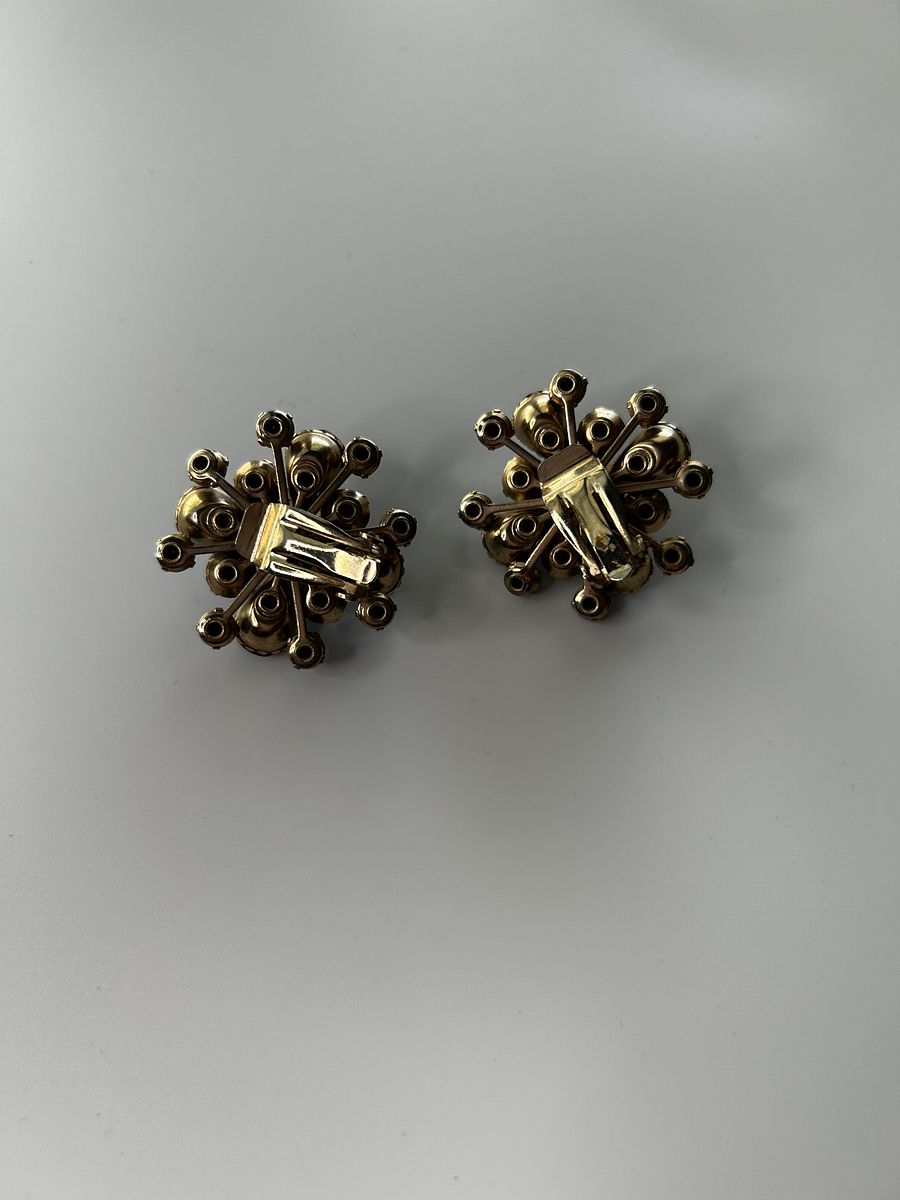 Vintage Gold Tone Black Flower Starburst Clip On Earrings product image (5)