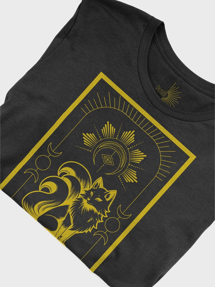 The Kuro Gold Tarot T-Shirt product image (5)
