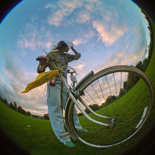 Yellow IS HEREEEEEEE. From me, from us, to you, anywhere, everywhere. 💛

I wrote it in 2018 -unbelievable how fast time goes-...