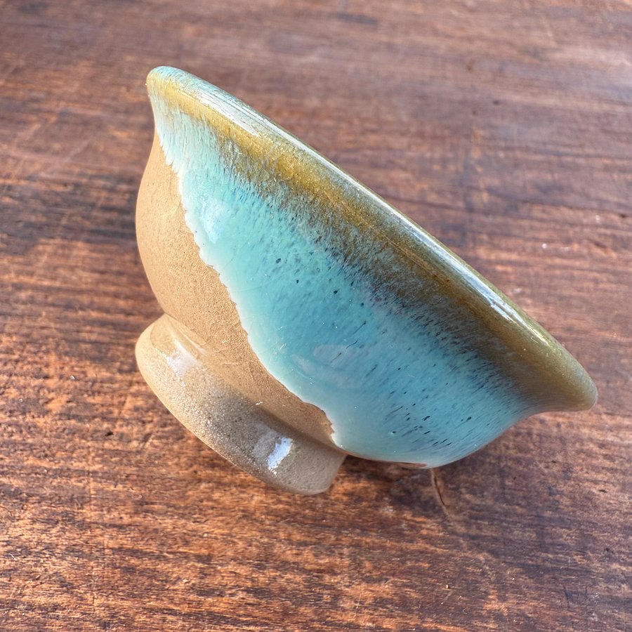 🎎 Modern Japanese Sake Cup with Layered Ash & Iron Glaze – Japan Antique Roadshow product image (1)