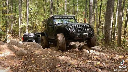 Once again conquering a line in a rock garden on the Python Trail! Still one of my favorite trails at @rocksandvalleys  what’...