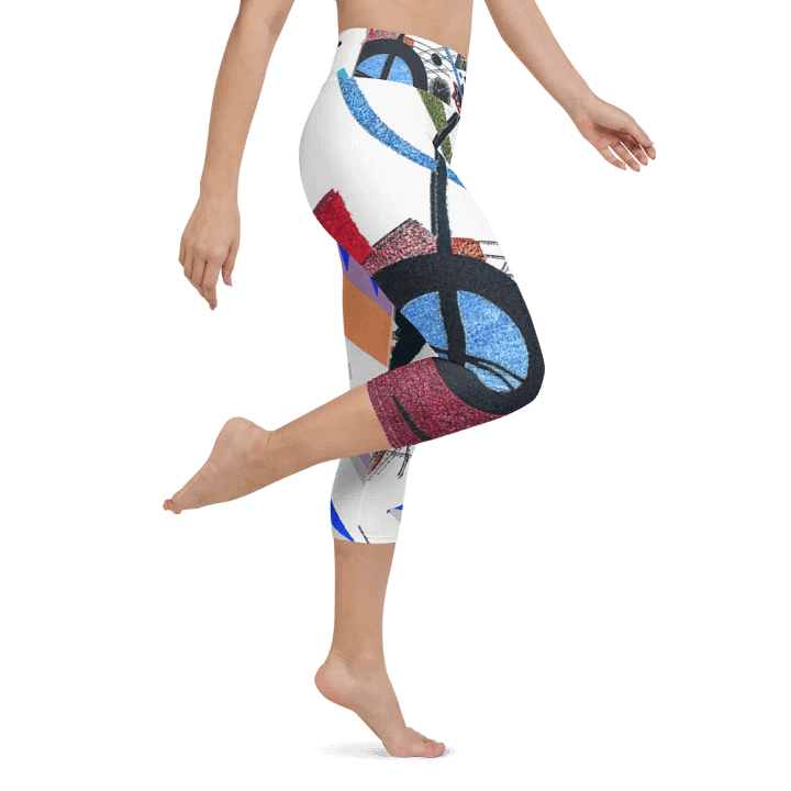 Abstract Lithographic Pattern Design Yoga Capri Legging - V1 product image (2)