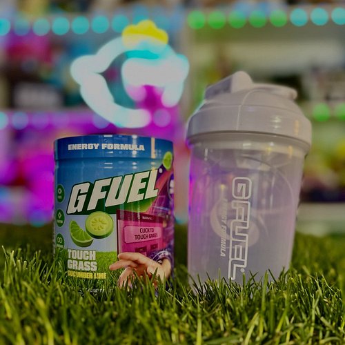 The grass is greener when it’s caffeinated 🌿💚
Huge thanks to @gfuelenergy & @freshpatch for this Touch Grass (Cucumber Lime) ...