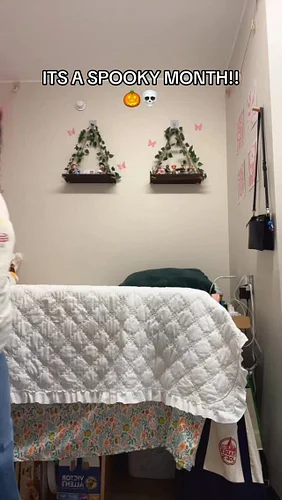 ITSA SPOOKY MONTH😋 happy October first everyone!! (Anyone get the reference??) #spookymonth #srpelo #skidandpump #halloween #...