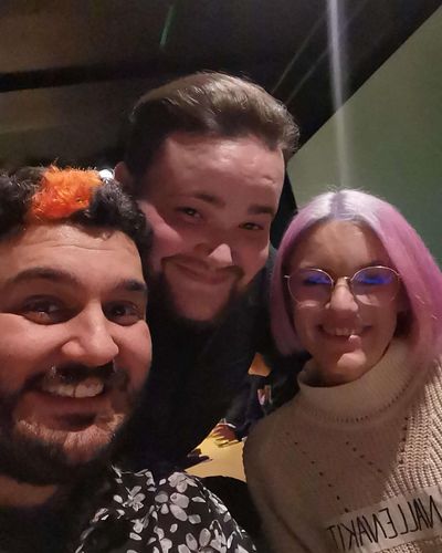 Here is some more selfies taken with members from my community at @houseofnerds.no and @spillexpo 🥰

I am blessed to have met...