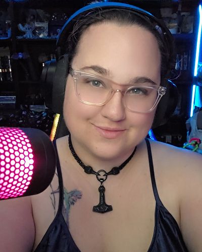 Here little spidder... THAT'S NOT LITTLE!
I am LIVE!!!
#RogueEnergyAffiliate #BlerpSoundAlerts #FemaleStreamer #FemaleGamer #...