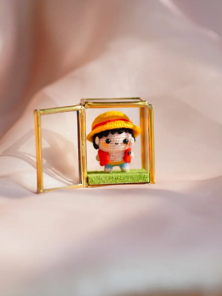 Straw Hat Pirate - Micro crochet product image (2)