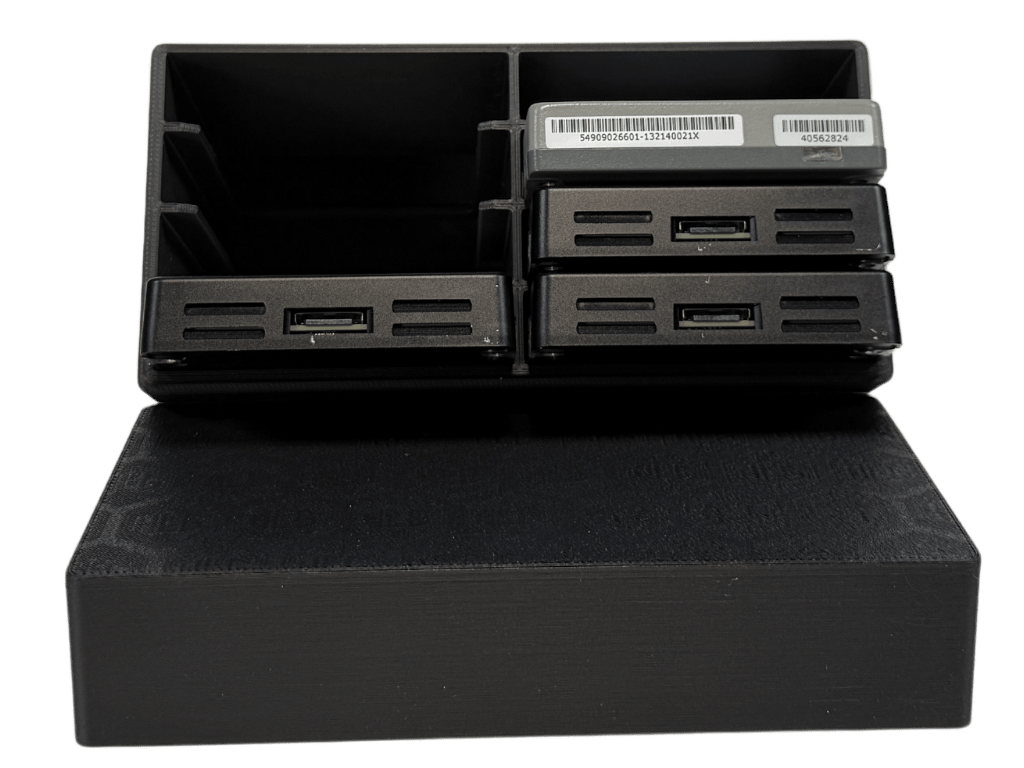8x 2.5" Enterprise SAS SSD Container product image (6)