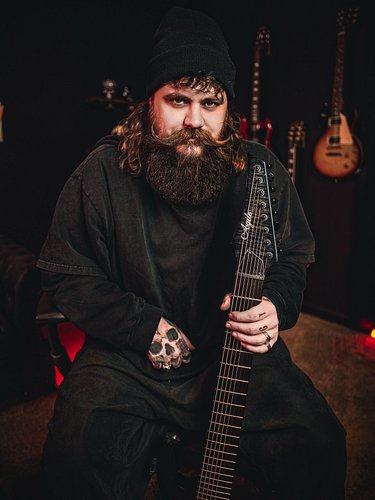 First guitar addition in a LONG time. Shoutout to my boy Jim for hooking me up #agileguitars #guitar #mustache