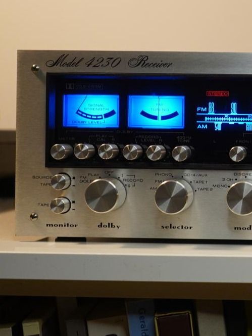 Marantz 4230 Stereo - Quadradial Receiver product image (2)
