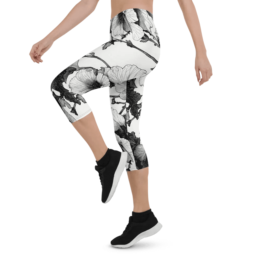 Hibiscus Harmony Capri Leggings product image (3)