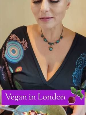 Romanticizing every single bite because pleasure is a practice 🫜💋 Grateful for the many wonderful vegan food finds in London!   @Holy Carrot  #pleasurepractice #fyp #coachtok 