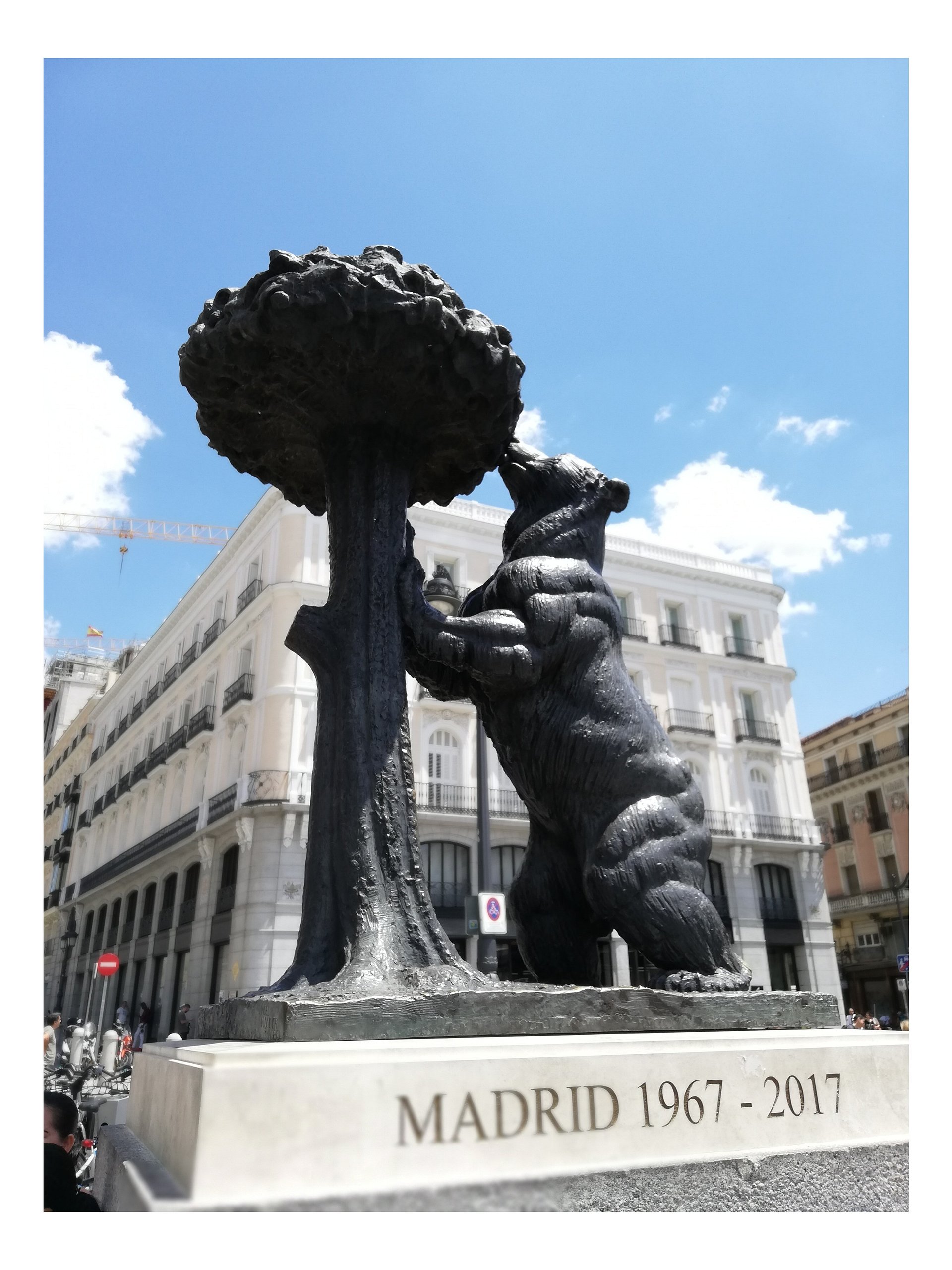 Cool Down [Color] | Adult Coloring Book: Madrid product image (4)
