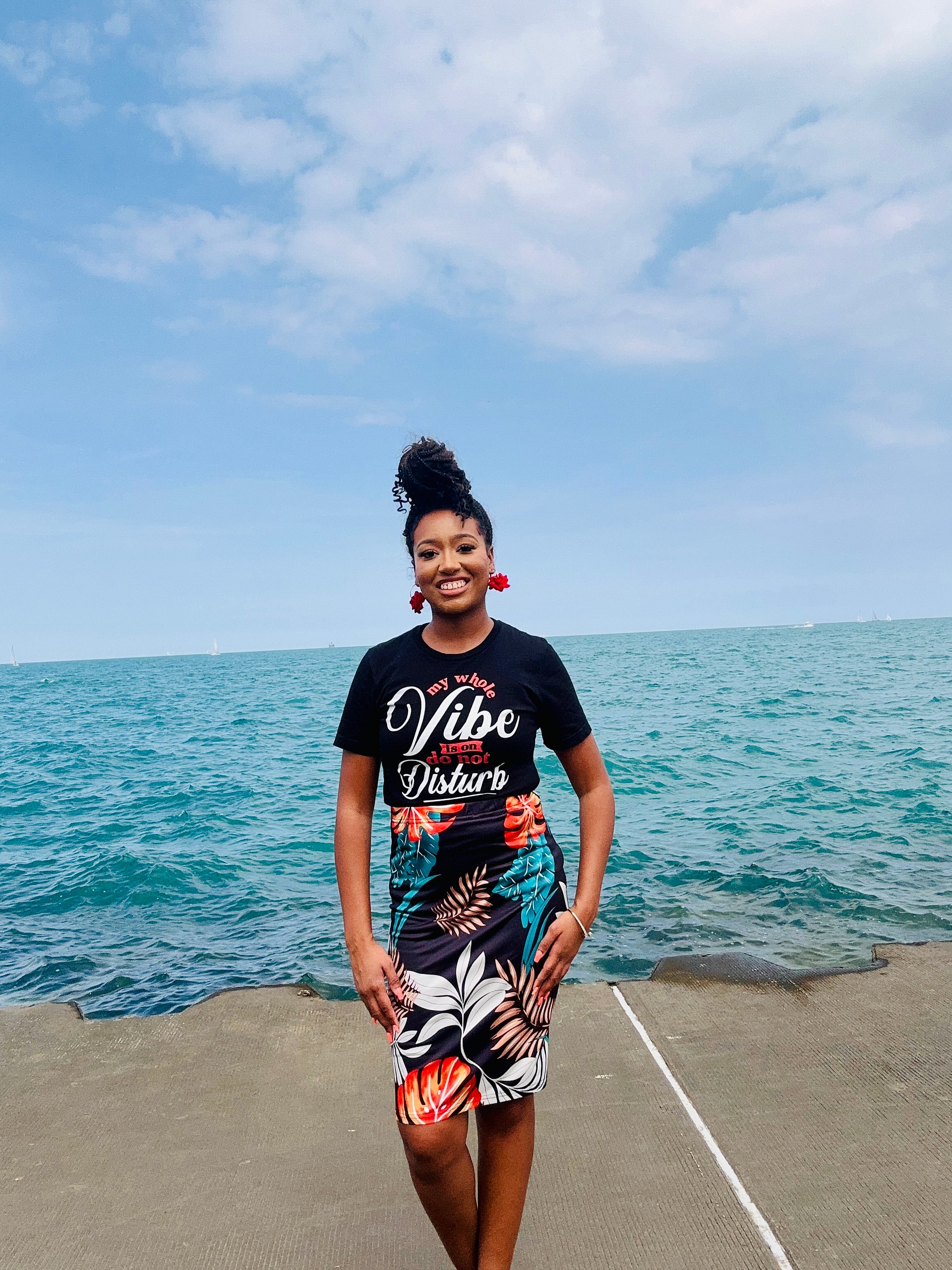 MY WHOLE VIBE IS ON DO NOT DISTURB-T-SHIRT & 5 MIN GRATITUDE JOURNAL BUNDLE product image (9)