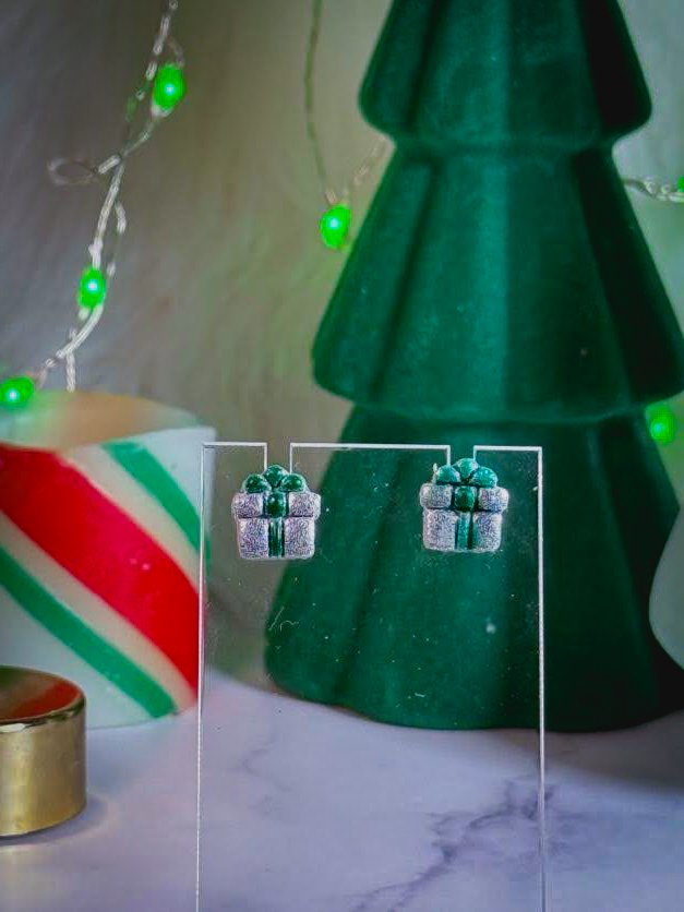 Green & Silver Gift Studs product image (1)