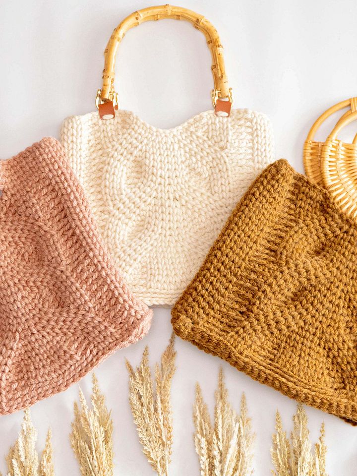Royal Antler Crochet Bag product image (1)