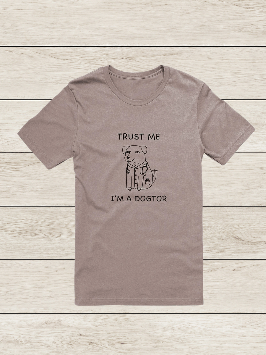 "I'm a Dogtor" t-shirt product image (17)