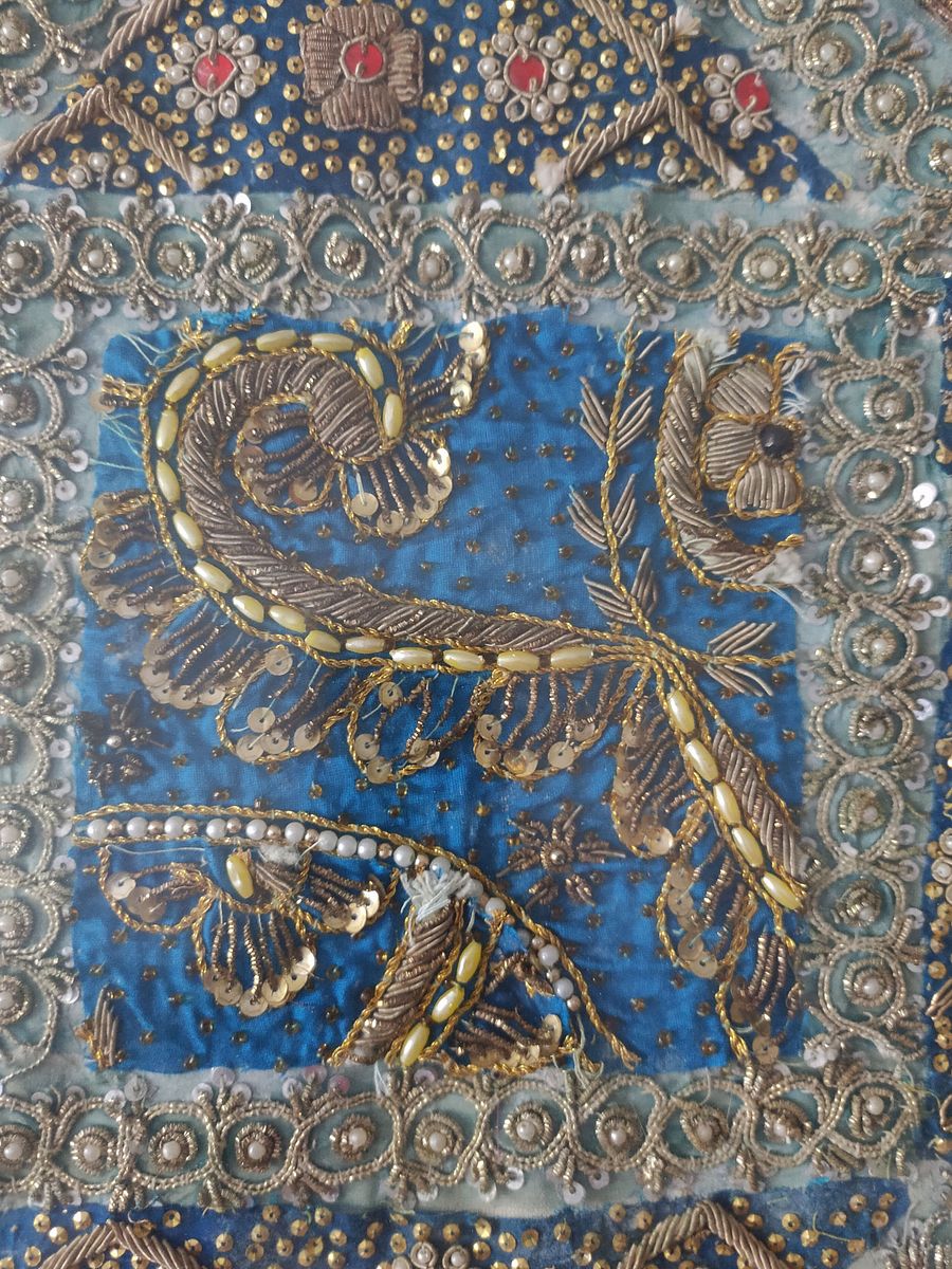 Magnifica, única e rara tela bordada indiana, Luxuosa arte indiana, tela requintada product image (11)