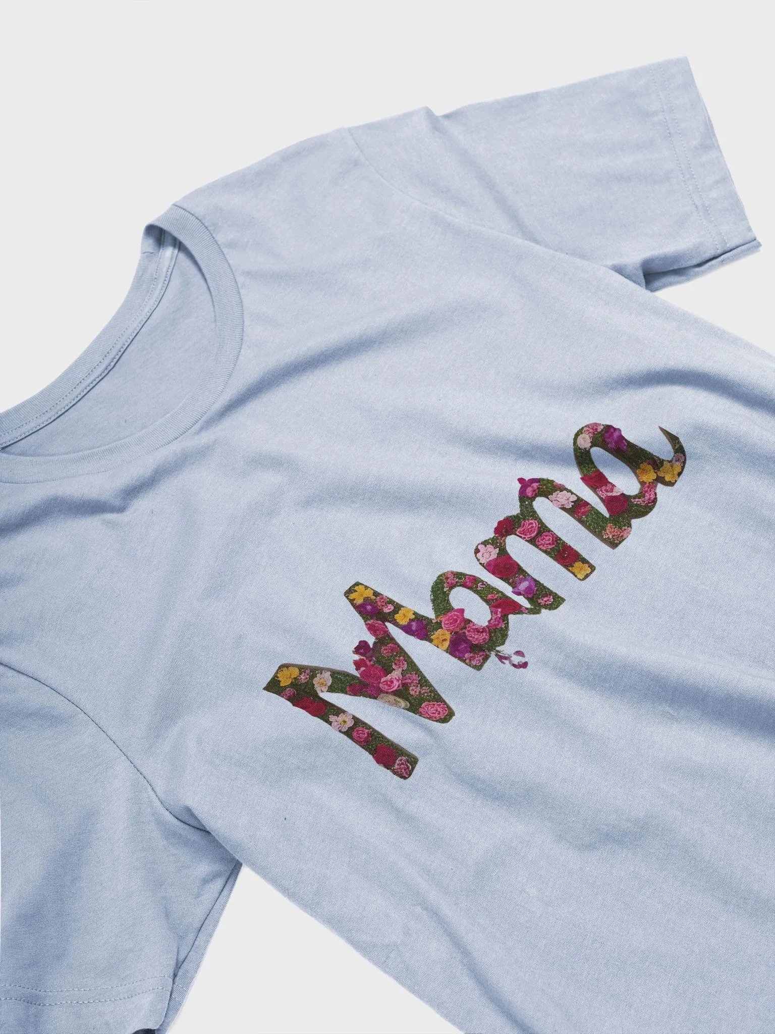 Mamá Floral Bliss T-Shirt product image (24)