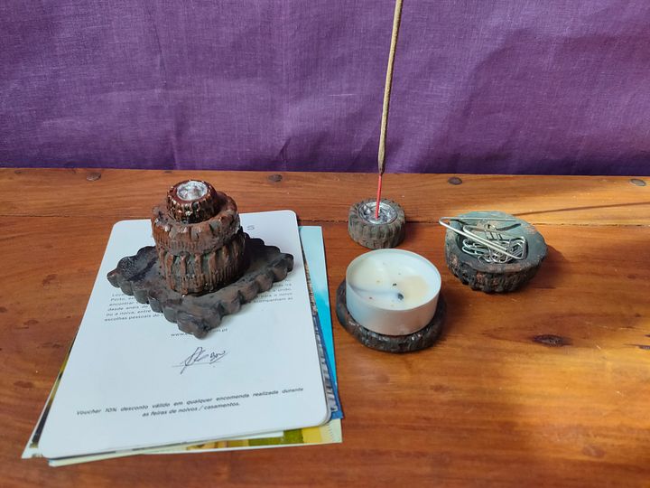 Conjunto de pneus composto por 4 peças, pisa-papéis, suporte incenso, suporte tealight, taça de clips product image (2)