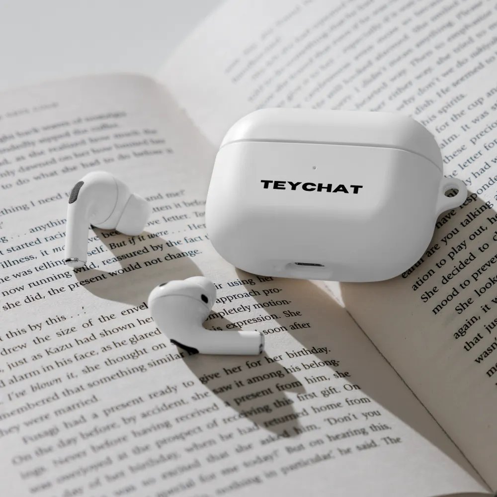 TeyChat White AirPod Case product image (20)