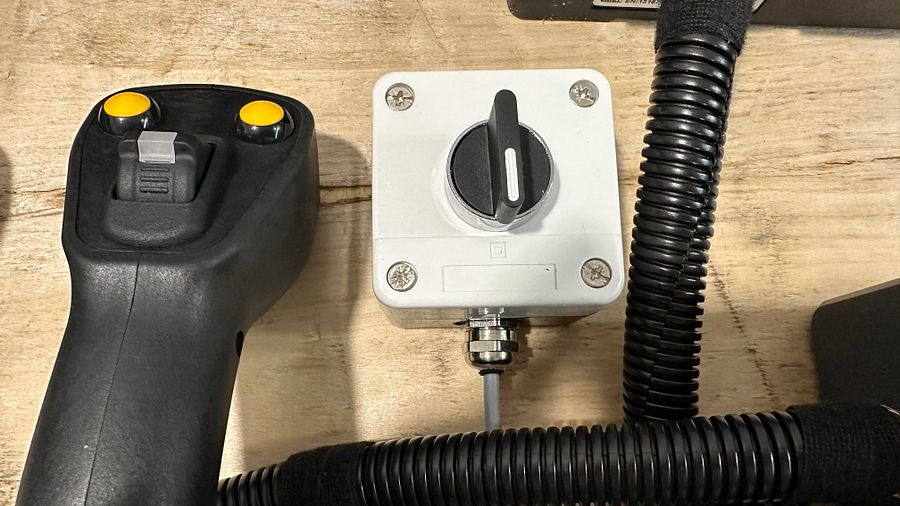 Radio Remote Scanreco RC400 6 functions + 2 JS Joysticks 6 functions PVG32 Danfoss DIN or AMP connectors Palfinger Hiab Fassi product image (4)