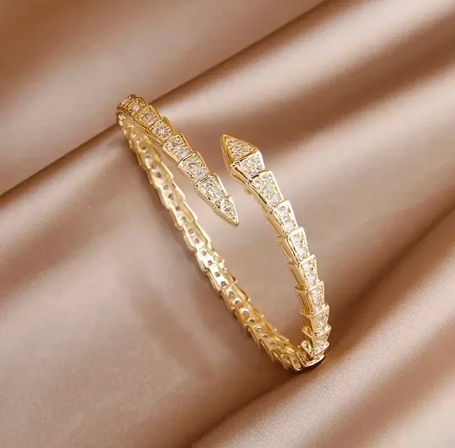 BLOSSOM 4 PC GOLD BRACELET SET product image (2)