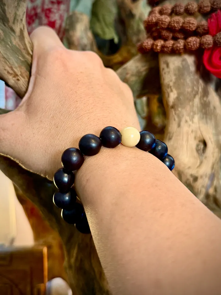 Supernatural Confessions "Love & Light" Beaded Bracelet product image (2)