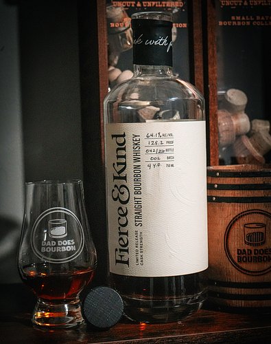 Here’s a brand that’s completely new to me- in large part thanks to @whiskey_weather as he lent this to me for a review (Than...