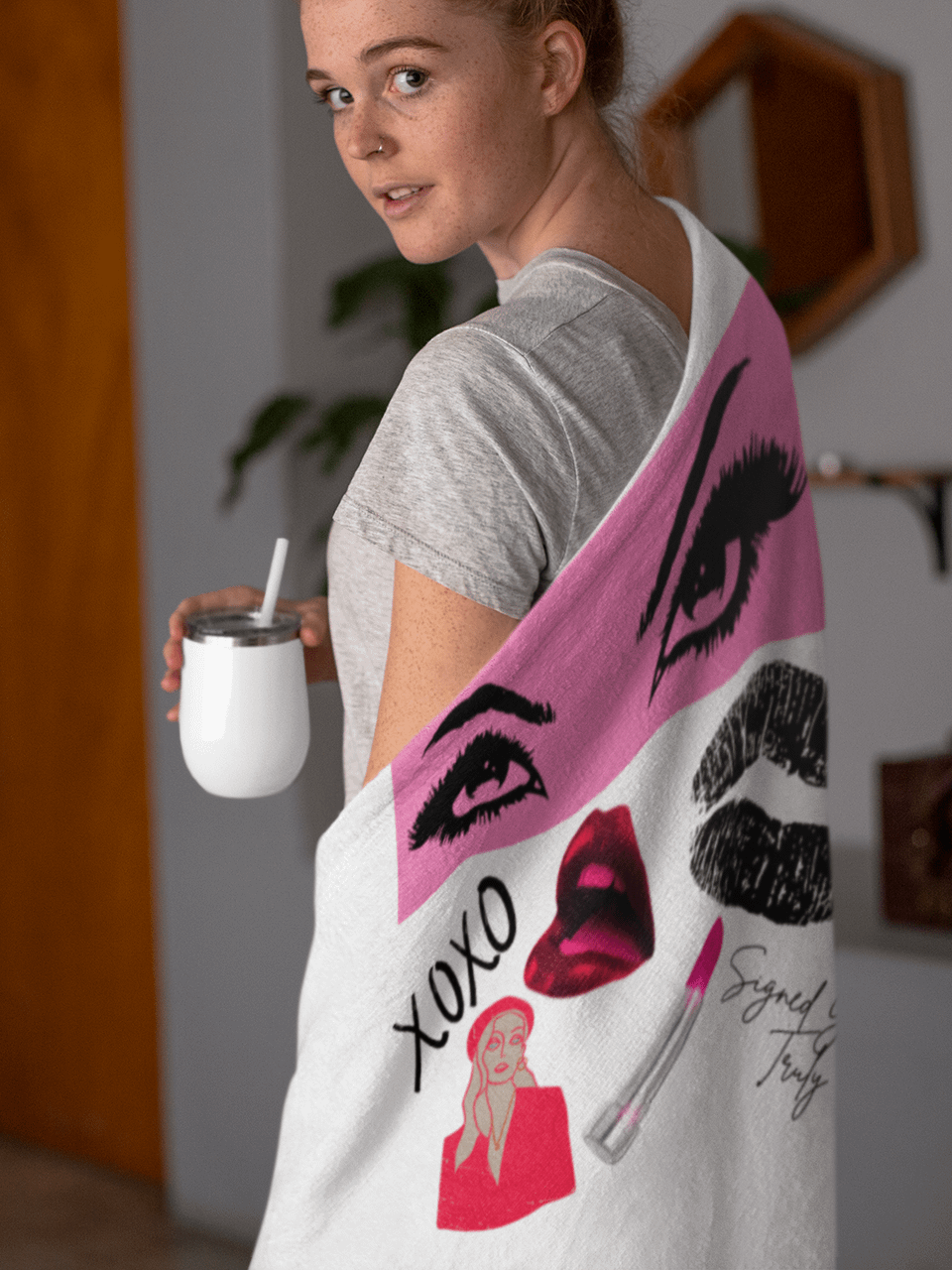 "XOXO" Collage Throw Blanket product image (3)