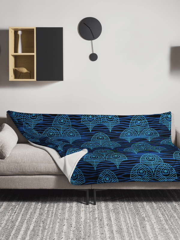 Blue Peacock Feathers Paradise Throw Blanket product image (3)